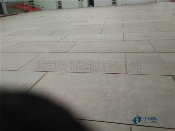 體育運(yùn)動木地板一般多少錢？22厚