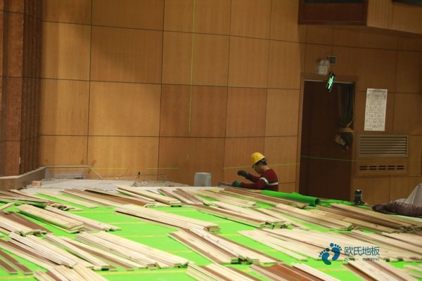 學校風雨操場運動地板施工技術方案
